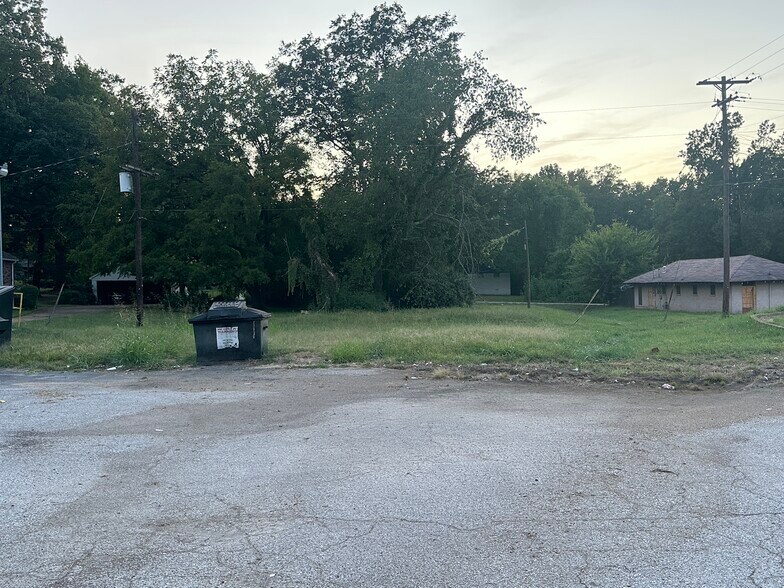 More Photos Of 3145 N Watkins St, Memphis General Retail For Sale