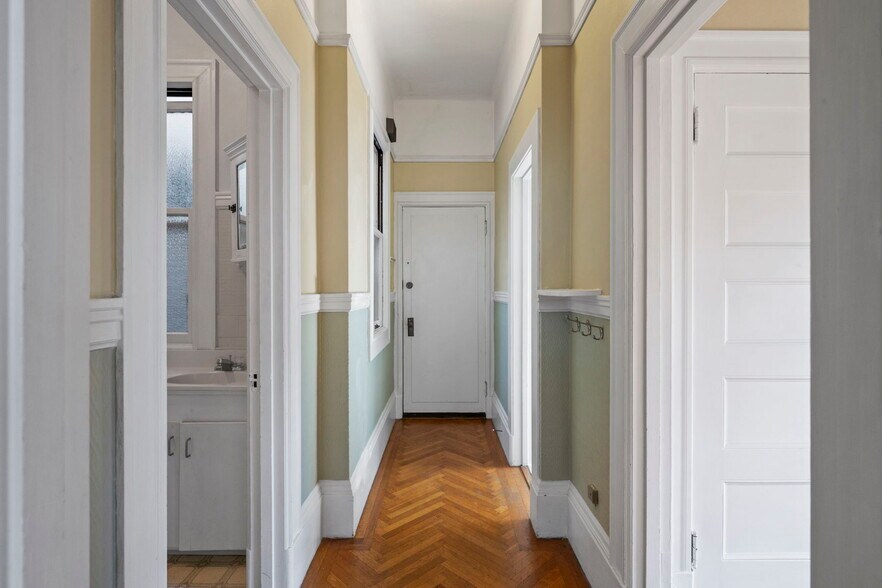 More Photos Of 2 Hugo St, San Francisco Apartments For Sale