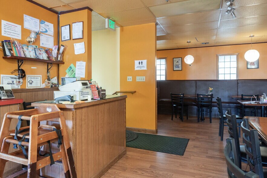 More Photos Of 2001 Airport Way, Fairbanks Restaurant For Sale
