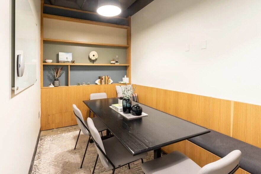 More Photos Of 60 S 6th St, Minneapolis Coworking Space