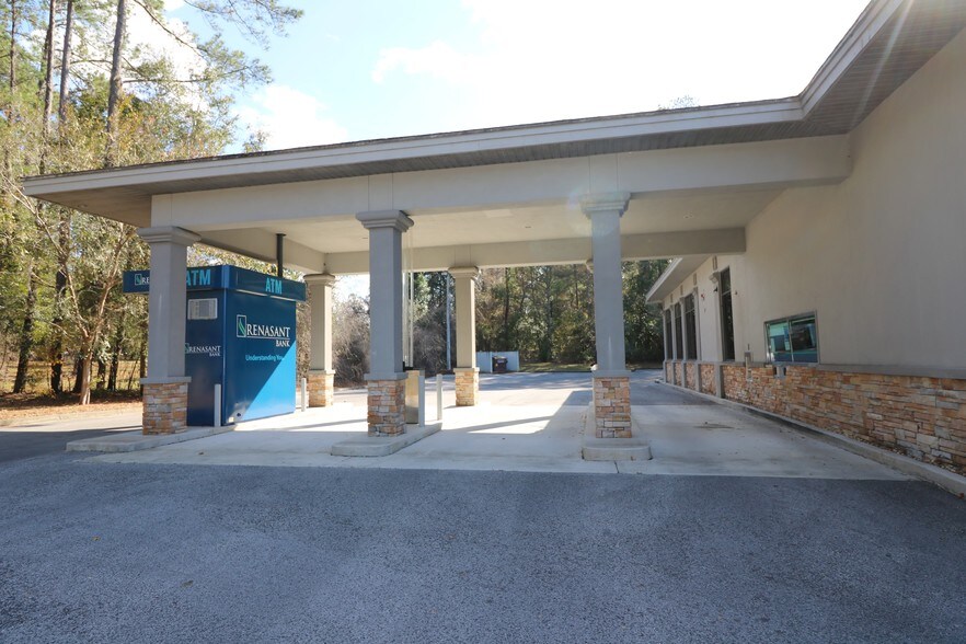 More Photos Of 2510 SE Maricamp Rd, Ocala Bank For Sale