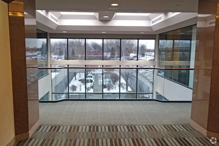 More Photos Of 1295 Northland Dr, Mendota Heights Medical For Lease
