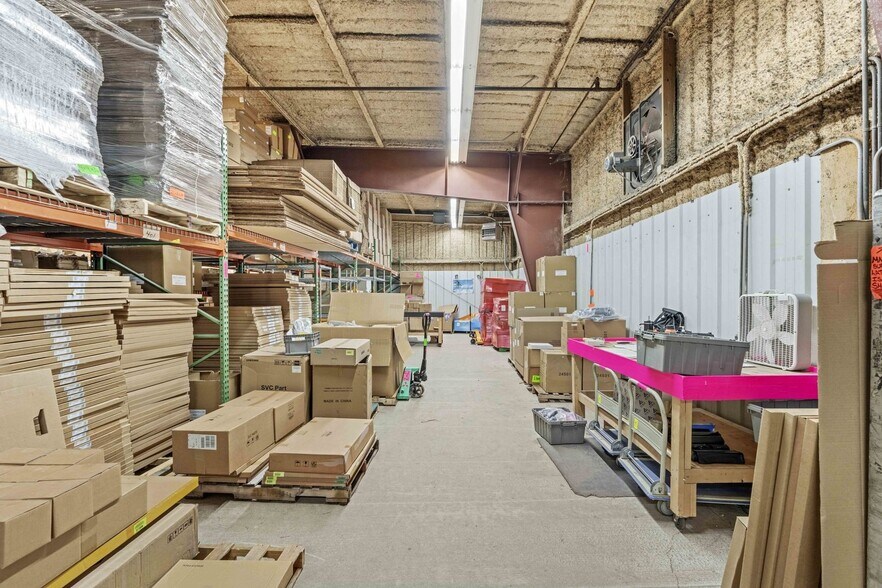More Photos Of 311 E Corning Rd, Beecher Warehouse For Lease