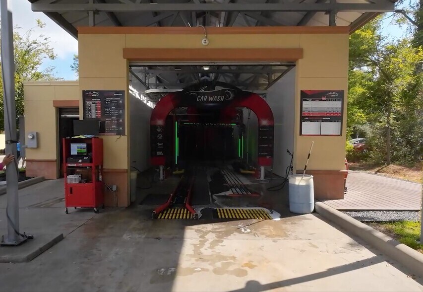 More Photos Of 6771 Woodlands Pky, The Woodlands Carwash For Sale