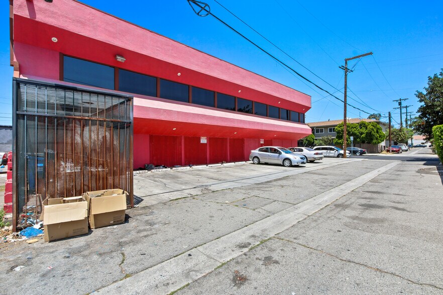 More Photos Of 7226 Sepulveda Blvd, Van Nuys Coworking Space