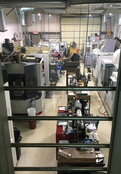 More Photos Of 1822 Skyway Dr, Longmont Light Manufacturing For Lease