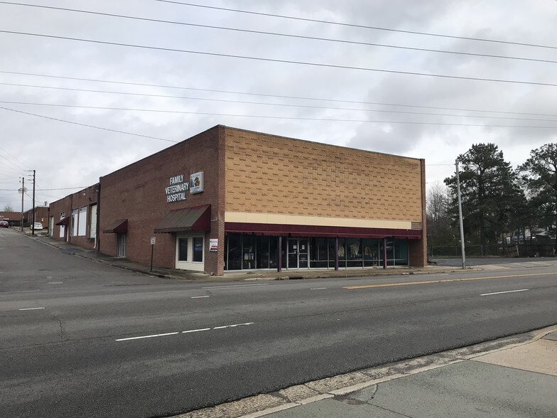 More Photos Of 303 S Horner Blvd, Sanford Storefront Retail Office For Sale