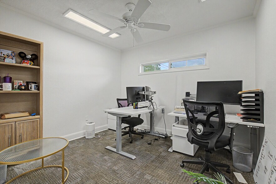 More Photos Of 1614 Holland St, Houston Office For Sale