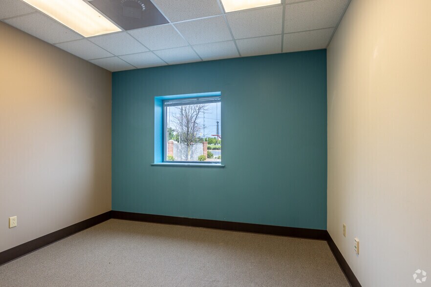 More Photos Of 2160 Commerce Dr, Monroe Storefront Retail Office For Lease