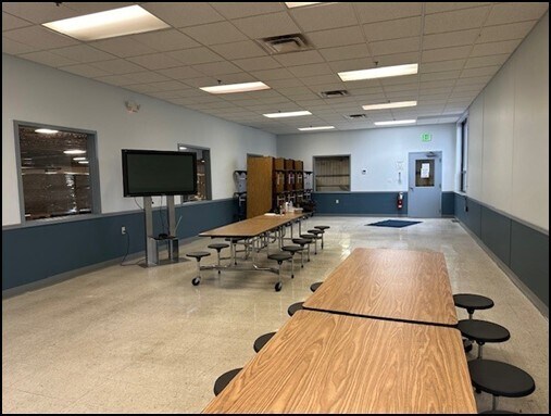 More Photos Of 3610 Independence Dr, Fort Wayne Warehouse For Lease