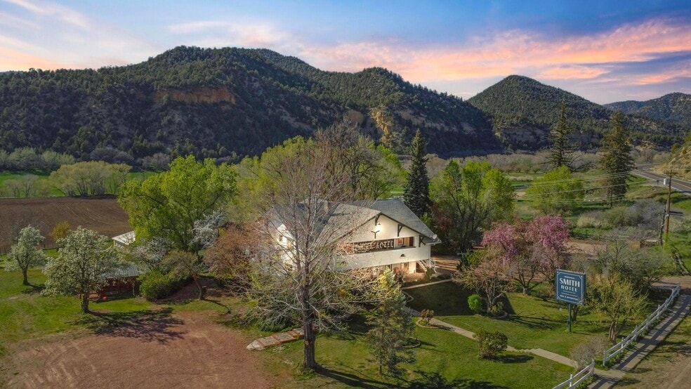 More Photos Of 295 N Main St, Glendale Hospitality For Sale