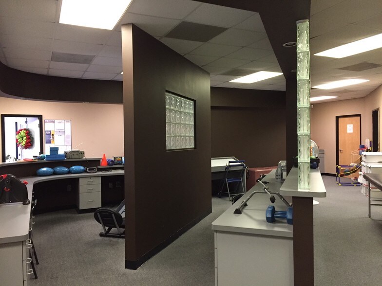 More Photos Of 11700 Us-59, Houston Medical For Lease