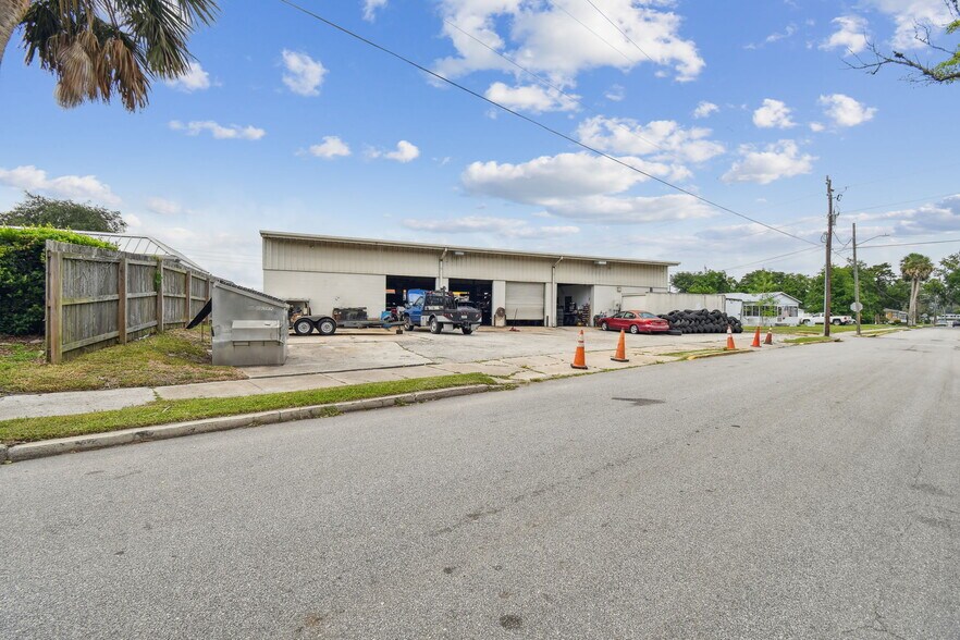 More Photos Of 2350 N Ponce De Leon Blvd, Saint Augustine Service Station For Sale