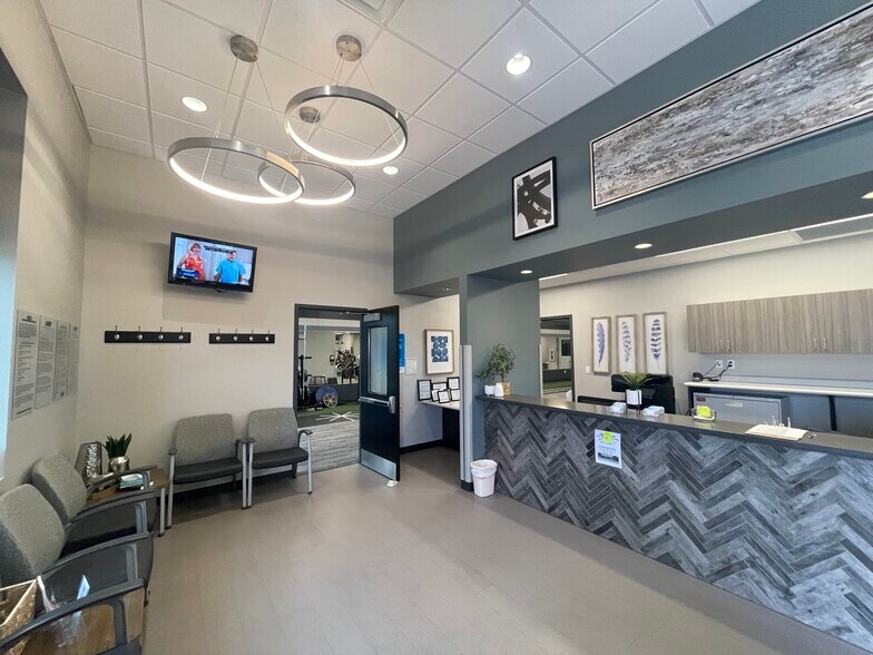 More Photos Of 1378 Union University Dr, Jackson General Retail For Lease