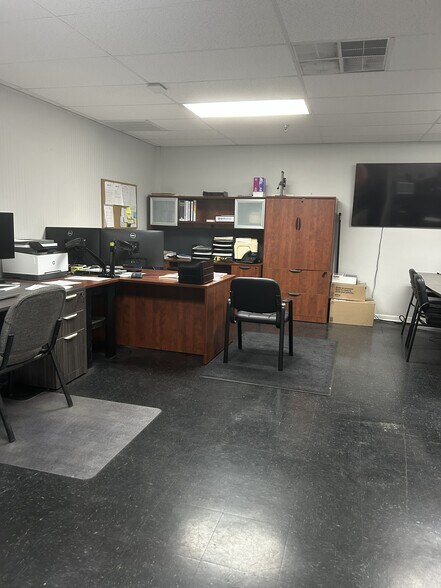 More Photos Of 103 Wolfpack Rd, Gastonia Warehouse For Sale