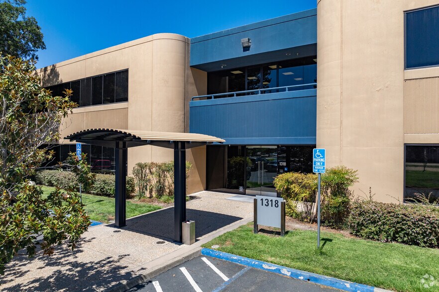 More Photos Of 1318 Redwood Way, Petaluma Coworking Space