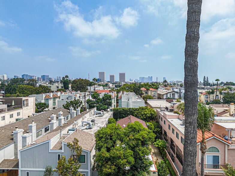 More Photos Of 1728 Granville Ave, Los Angeles Apartments For Sale