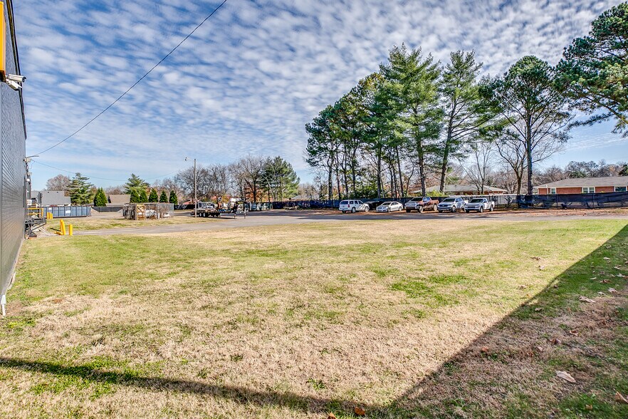 More Photos Of 500 1st Ave, Mount Pleasant Manufacturing For Lease