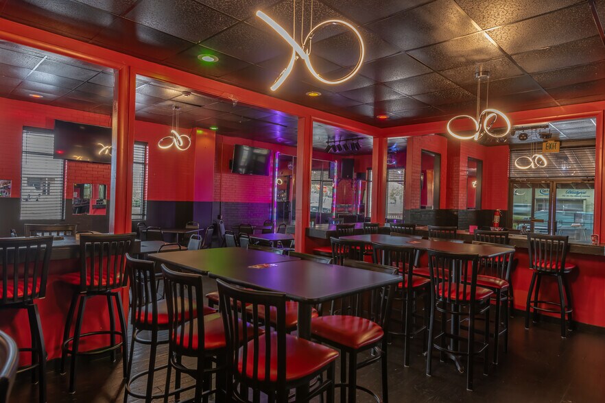 More Photos Of 3571/3585 McGehee Rd, Montgomery Restaurant For Sale