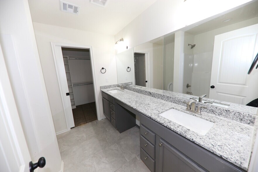 More Photos Of , Seminole Multifamily For Sale