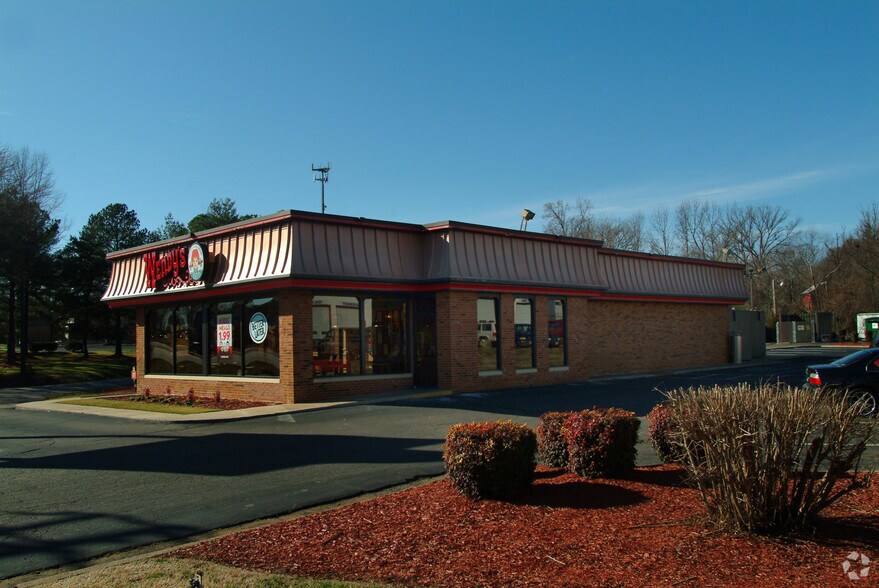 More Photos Of 6824 Hull Street Rd, Richmond Fast Food For Sale