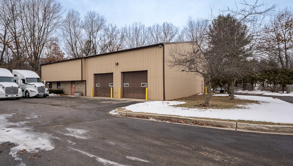 More Photos Of 8620 Algoma Ave NE, Rockford Warehouse For Sale