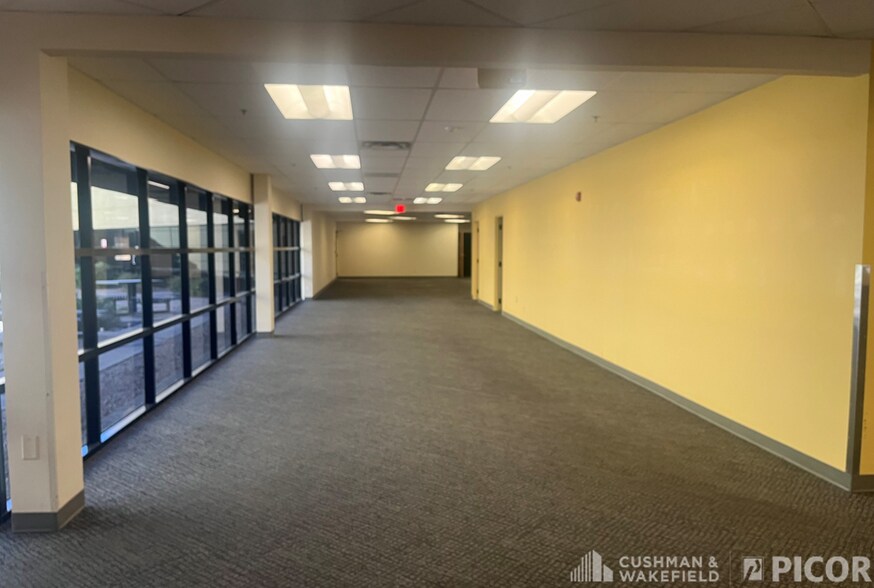 More Photos Of 3760 N Commerce Dr, Tucson Warehouse For Sale