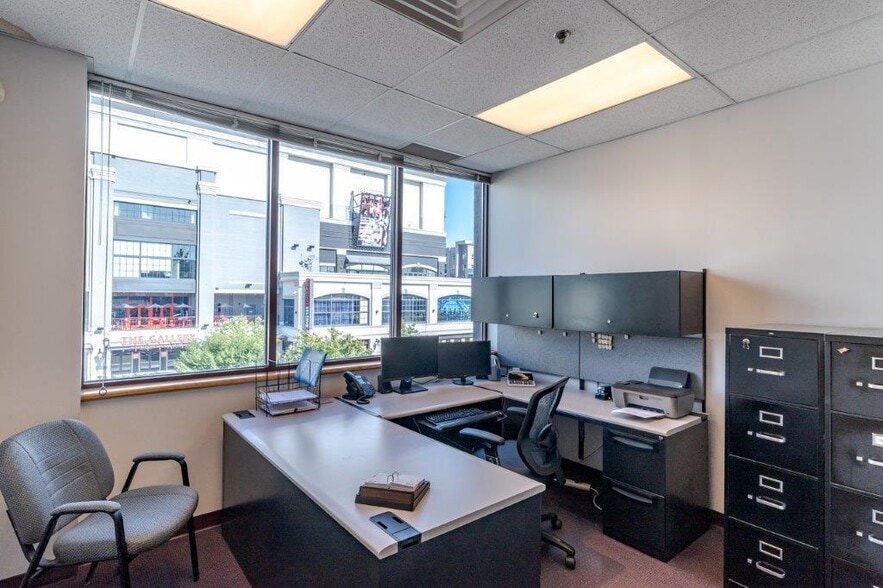 More Photos Of 120 E 3rd St, Newport Office For Lease