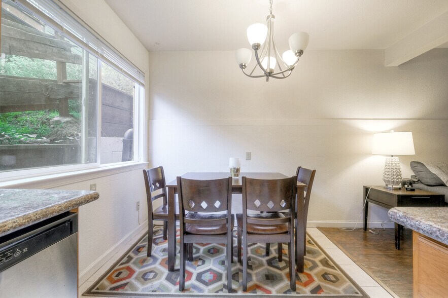 More Photos Of 2443 Grande Vista Ave, Oakland Apartments For Sale