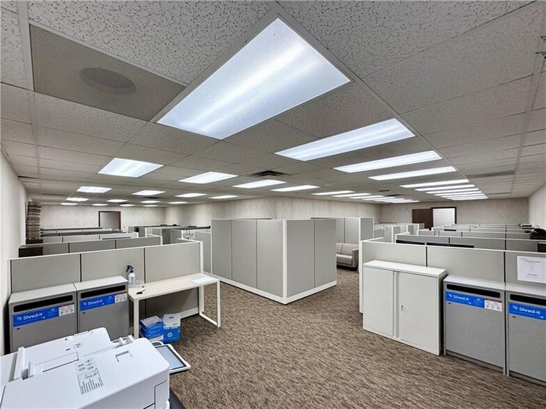 More Photos Of 2599 Wilmington Rd, New Castle Office For Sale