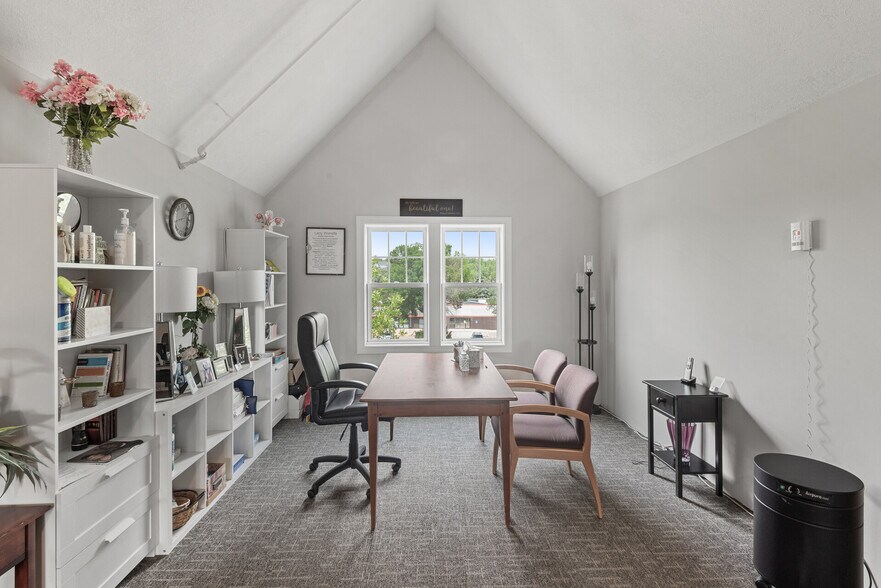 Primary Photo Of 1709 Southcross Dr W, Burnsville Loft Creative Space For Sale