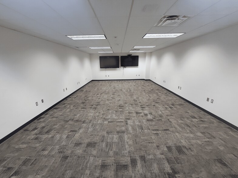 More Photos Of 1400 Industries Rd, Richmond Office For Lease