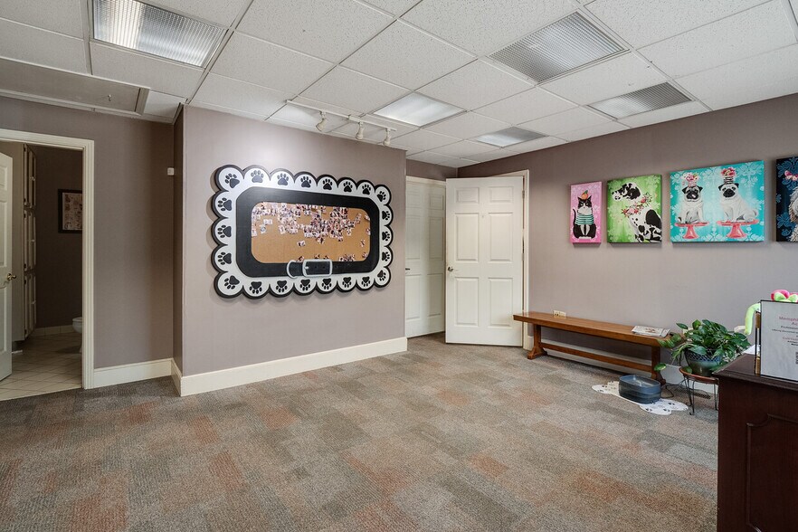 More Photos Of 3594 Forest Ave, Memphis Flex For Sale