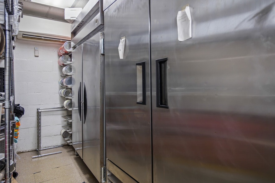 More Photos Of 270 E Northampton St, Bath Restaurant For Sale