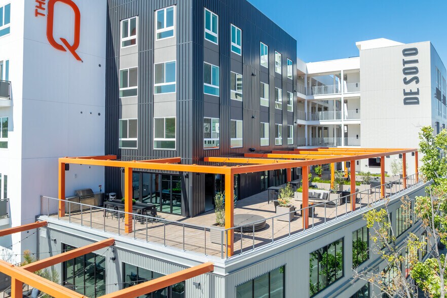 More Photos Of 21010 Erwin St, Woodland Hills Apartments For Lease