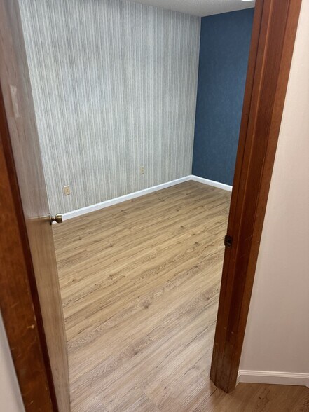 More Photos Of 232 Jersey Ave, Virginia Beach Light Distribution For Lease