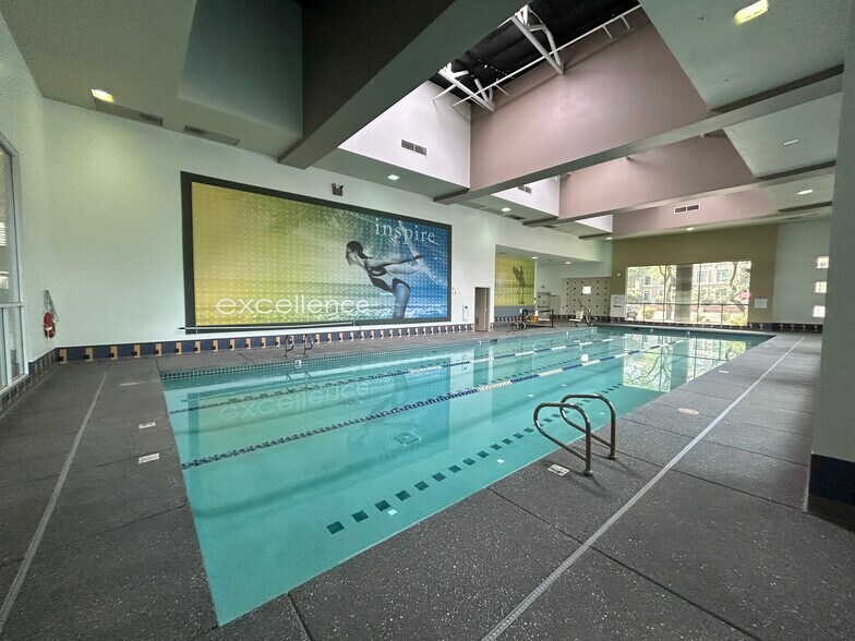 More Photos Of 11630 N Tatum Blvd, Phoenix Health Club For Lease