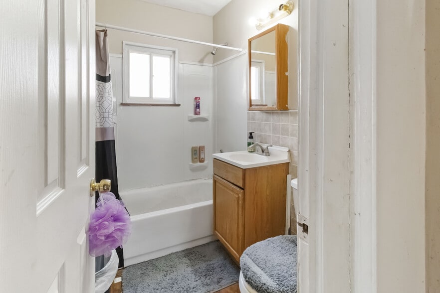 More Photos Of 17809 Harvard Ave, Cleveland Multifamily For Sale