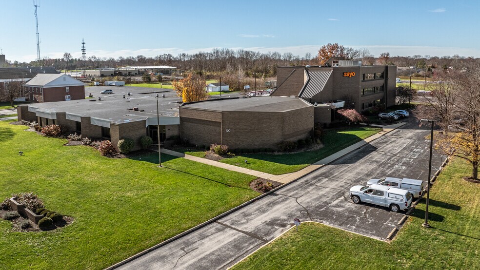 Primary Photo Of 720-722 N High School Rd, Indianapolis Office For Sale