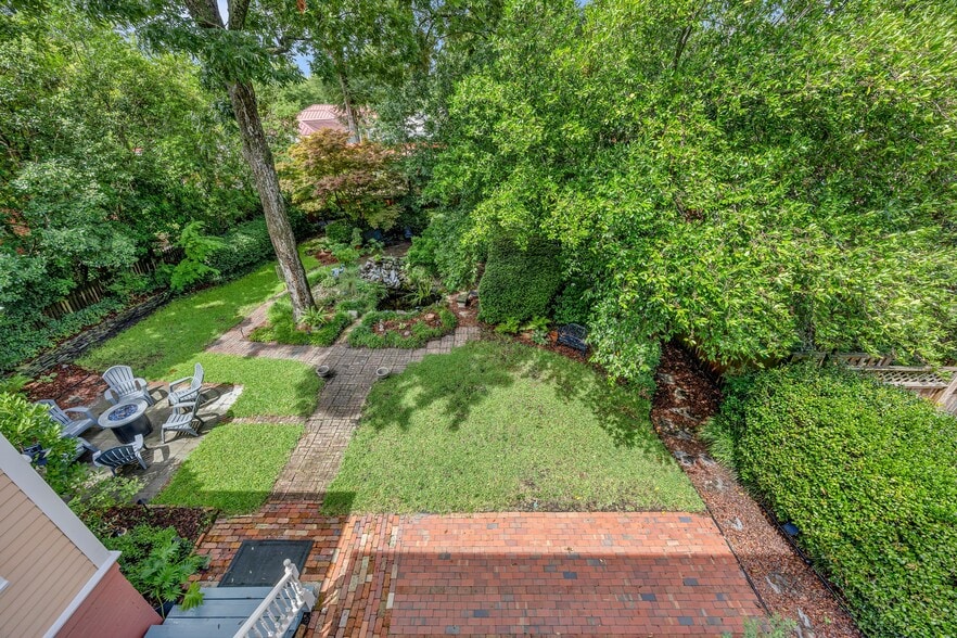 More Photos Of 412 S 3rd St, Wilmington Hospitality For Sale