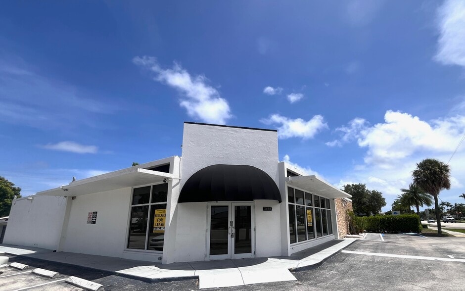 Primary Photo Of 3198 N Federal Hwy, Boca Raton Storefront Retail Office For Lease