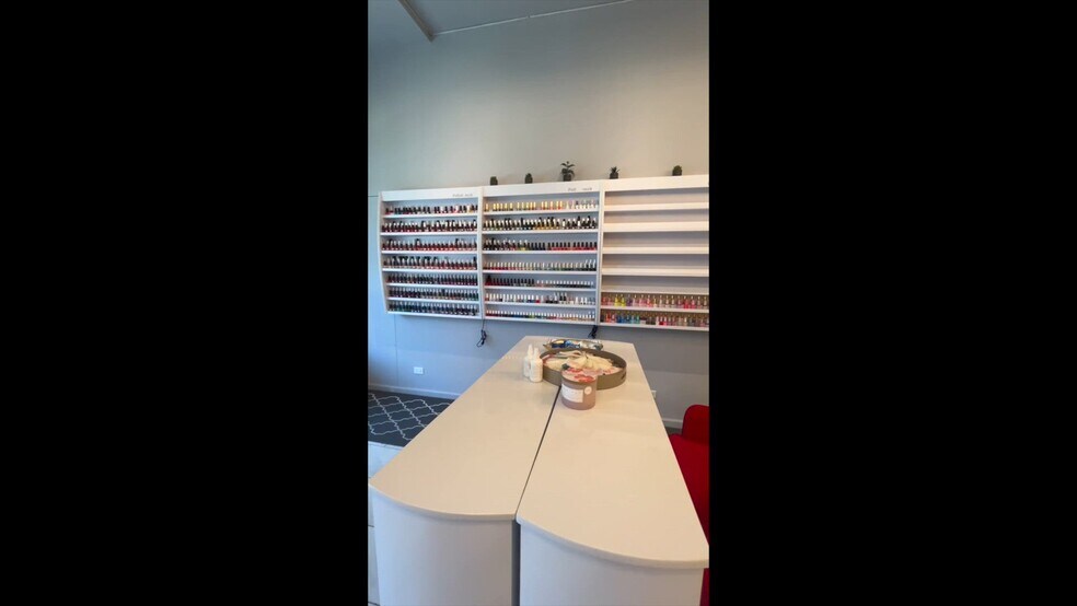 Primary Photo Of 2104 W Belmont Ave, Chicago Apartments For Lease