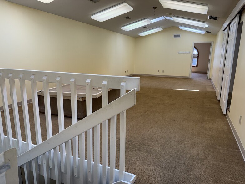 More Photos Of 160 Sagamore Pky W, West Lafayette Office For Lease