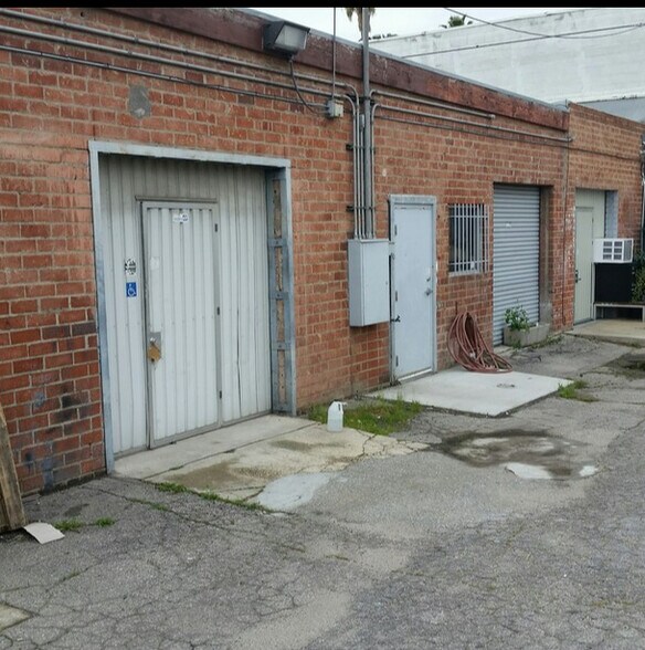 More Photos Of 11606 W Higgins St, North Hollywood Warehouse For Lease
