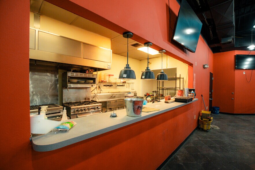 More Photos Of 1709 Saul Kleinfeld Dr, El Paso Restaurant For Sale