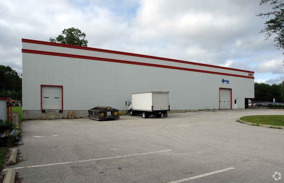 More Photos Of 300 Allied Pky, West Berlin Warehouse For Sale