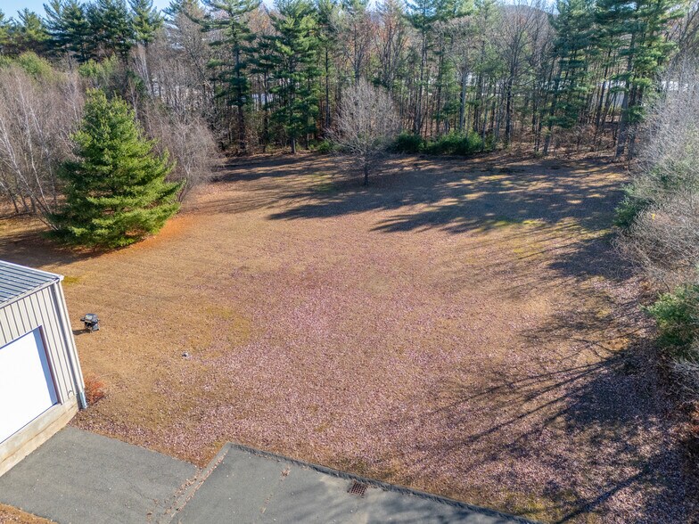 More Photos Of 6 Industrial Pky, Easthampton Manufacturing For Lease