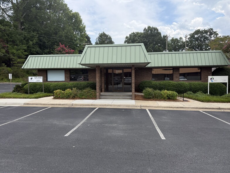 Primary Photo Of 311 W Wendover Ave, Greensboro Medical For Lease