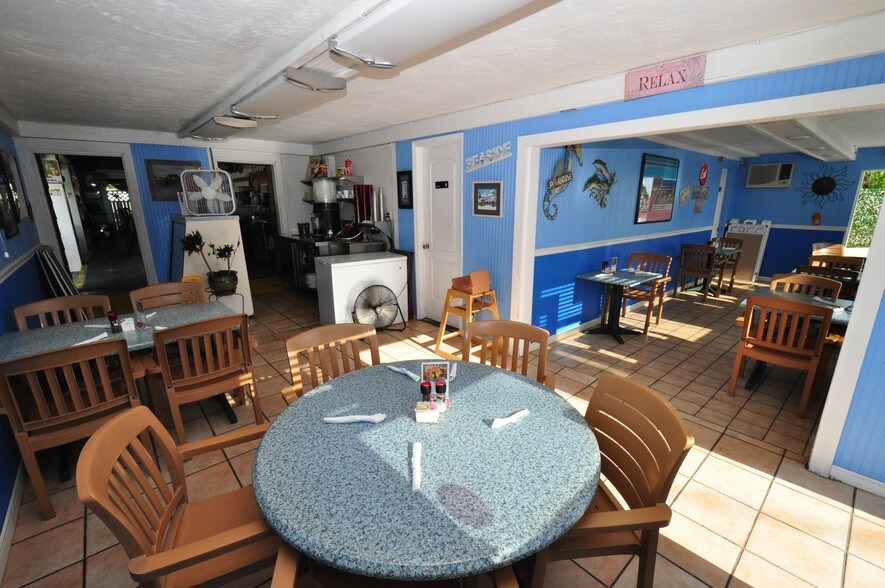 More Photos Of 1240 Overseas Hwy, Marathon Restaurant For Sale