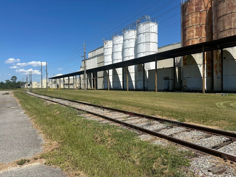 More Photos Of 1501 Colquitt Hwy, Bainbridge Manufacturing For Lease